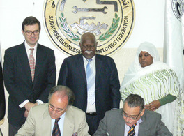 El director de Casa Árabe, en visita institucional a Sudán