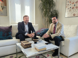 La consultora LLYC (Llorente y Cuenca) visita Casa Árabe