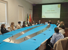Visita de los estudiantes de IE Diplomatic Academy a Casa Árabe  
