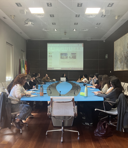 Estudiantes del máster en Cooperación Internacional de la UCM visitan Casa Árabe