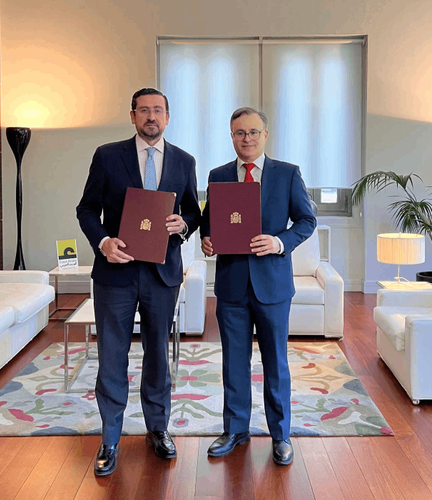 Casa Árabe y el Centro de Estudios Árabes Contemporáneos (CEARC) firman un acuerdo estratégico para favorecer el conocimiento del mundo árabe en español 